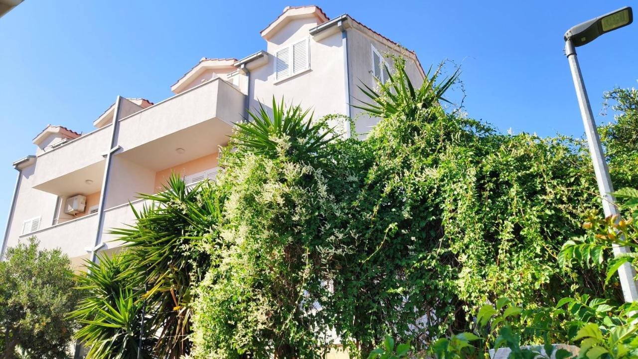 Apartments Mazuran Hvar Town Extérieur photo
