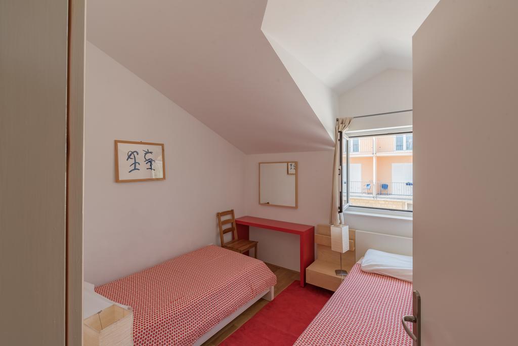 Apartments Mazuran Hvar Town Chambre photo