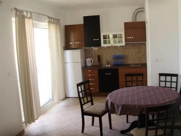 Apartments Mazuran Hvar Town Extérieur photo