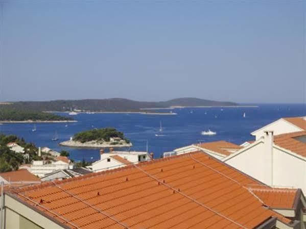 Apartments Mazuran Hvar Town Extérieur photo